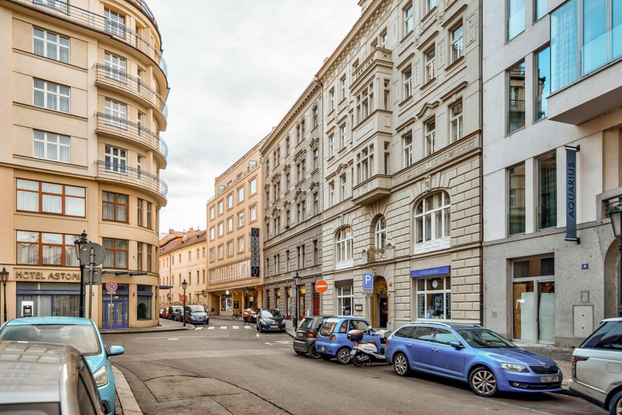Roy 2 Bdr With Castle View, Parking & Ac Appartement
