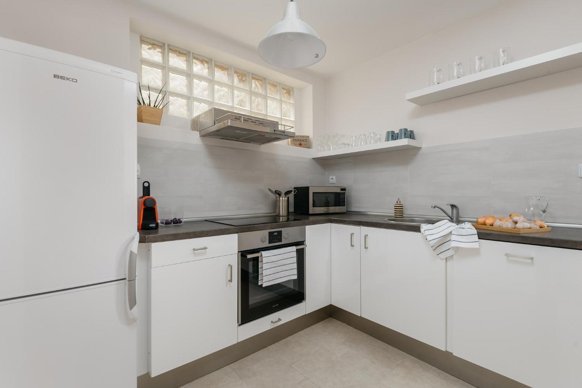 Appartement Roy 2 Bdr With Castle View, Parking & Ac