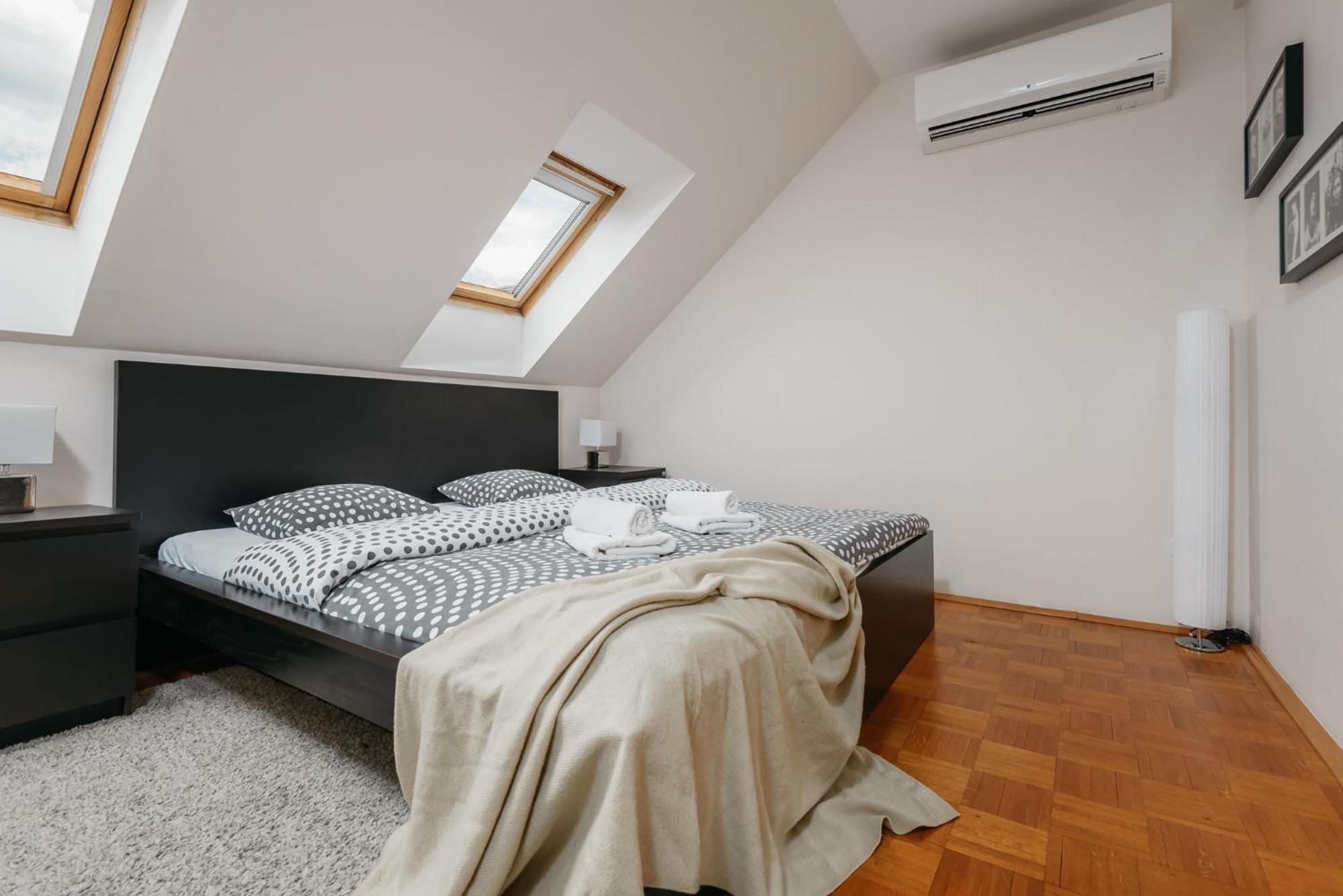 Apartamento Roy 2 Bdr With Castle View, Parking & Ac Praga